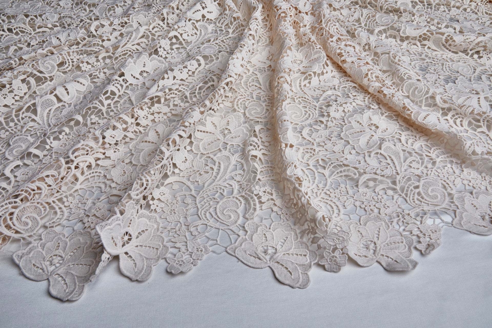 NEW BRIDAL - Summer Garden Guipure Lace in Pale Pink