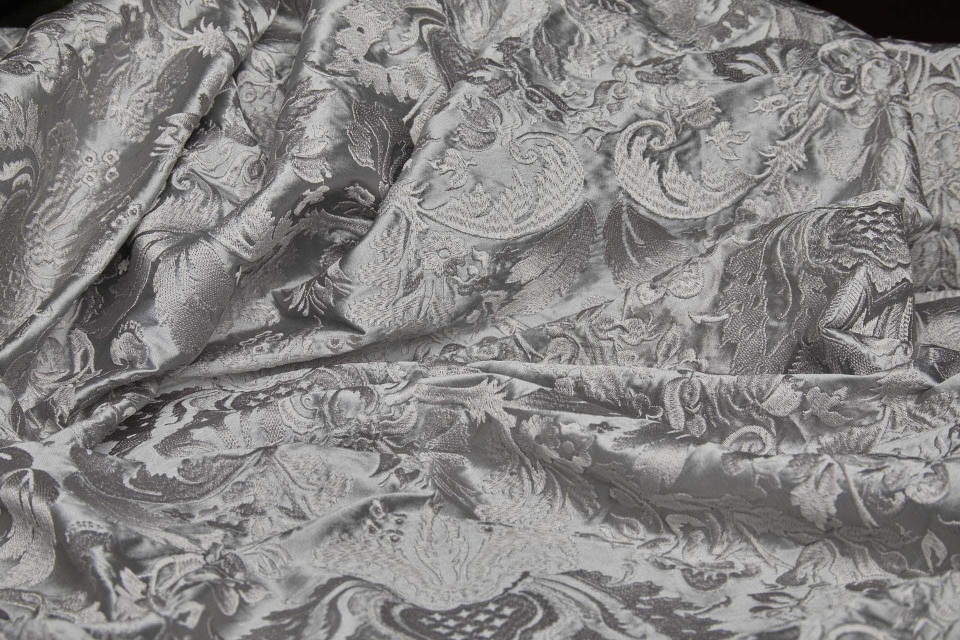 Heavy Jacquard Style Embroidery - Silver Grey - 135 cm