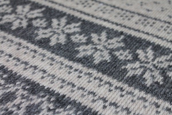 Icelandic Sweater Knit - Grey / Beige
