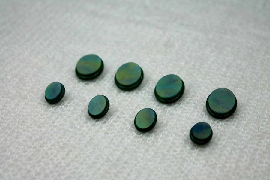 Oval "Shell" Resin Inlay Shank Button - Green - 1.7cm