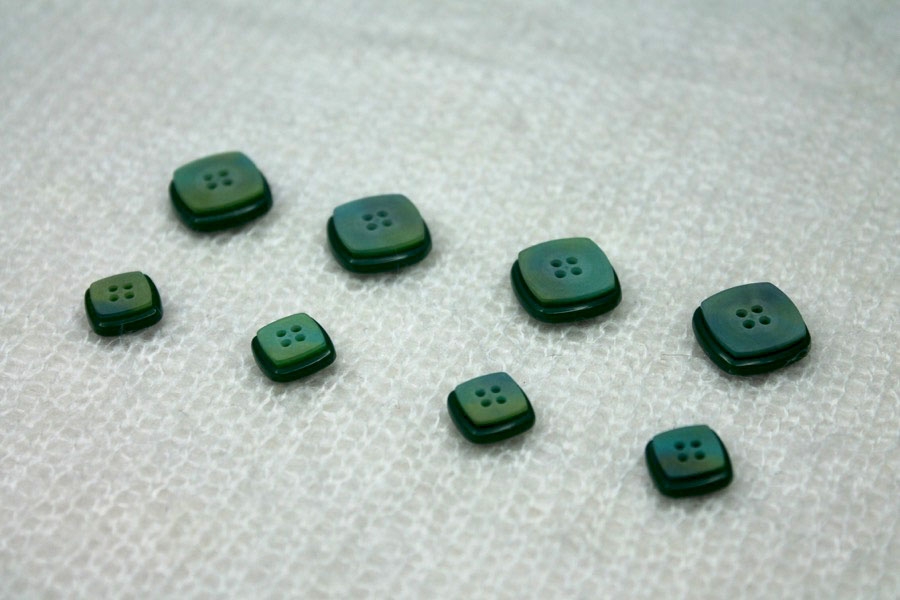 Square "Shell" Resin Inlay Button - Green - 1.5cm