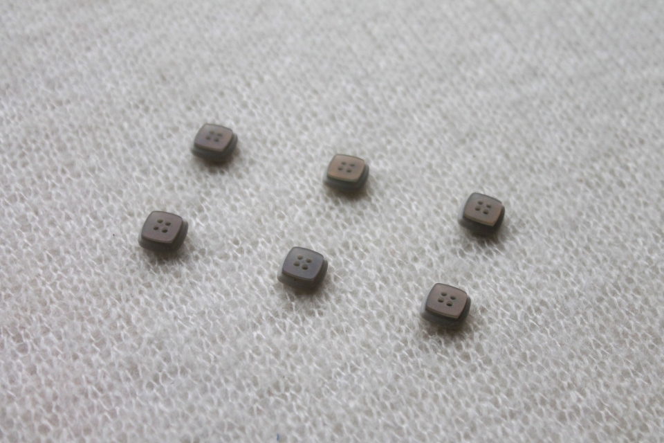 Iridescent Grey Square Button - 1cm