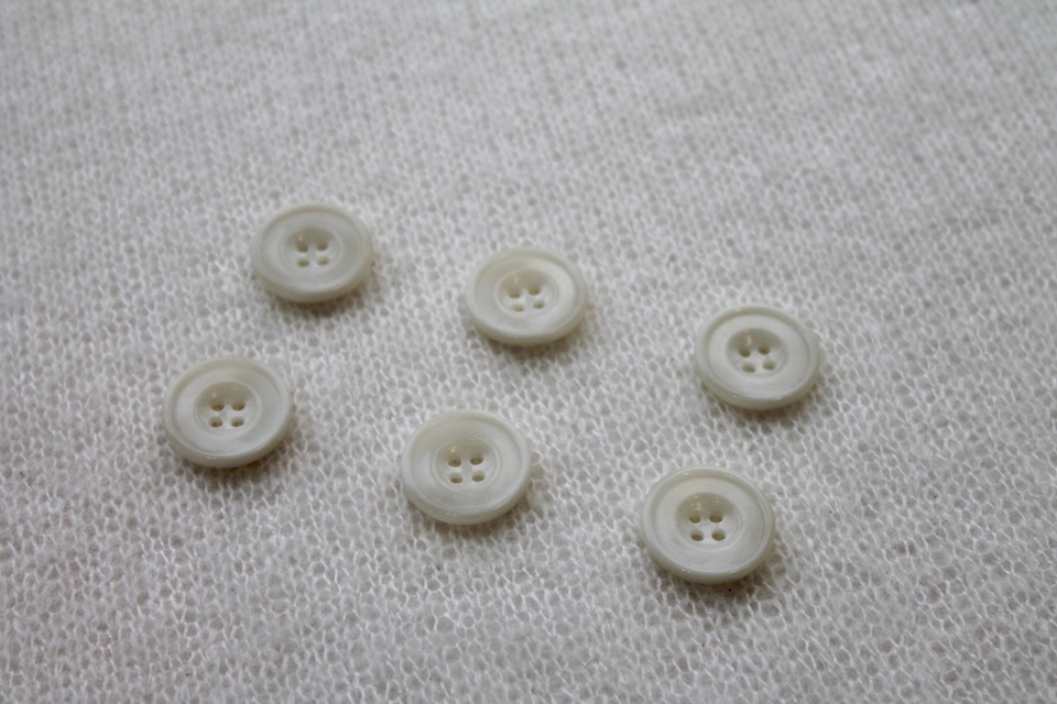 Round Pale Ivory "Faux Horn/Shell" Button - 2.4cm