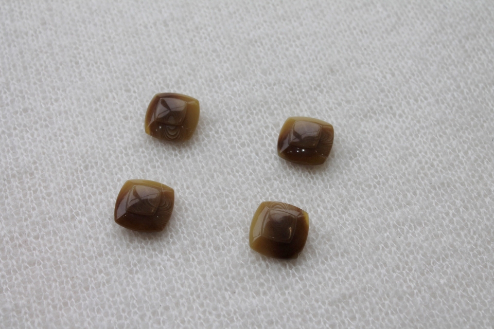 Tan / Brown Marbled Resin Button - 2.2cm - Set of 4