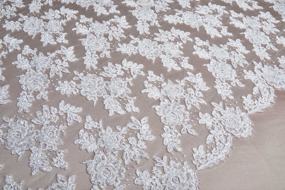 NEW BRIDAL - Beaded Rose Design Leavers Lace - Ivory Double Scallop