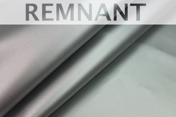 REMNANT - Crisp Matte Silver Leatherette - 0.35m Piece