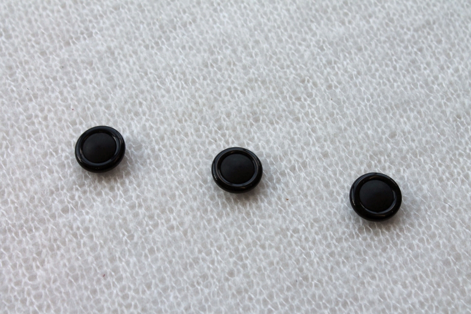 Round Black Ridge Button - 1.6cm