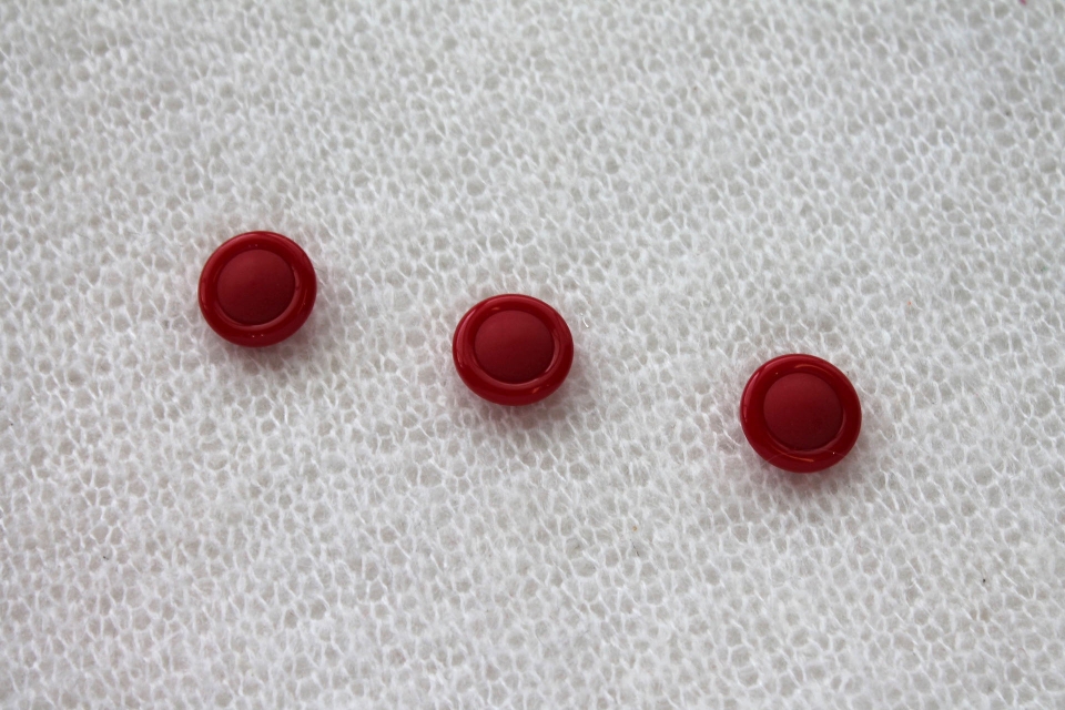 Round Red Ridge Button - 1.6cm