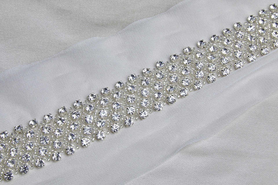 Wide Beaded Trellis Design Trim With Diamante in Silver 