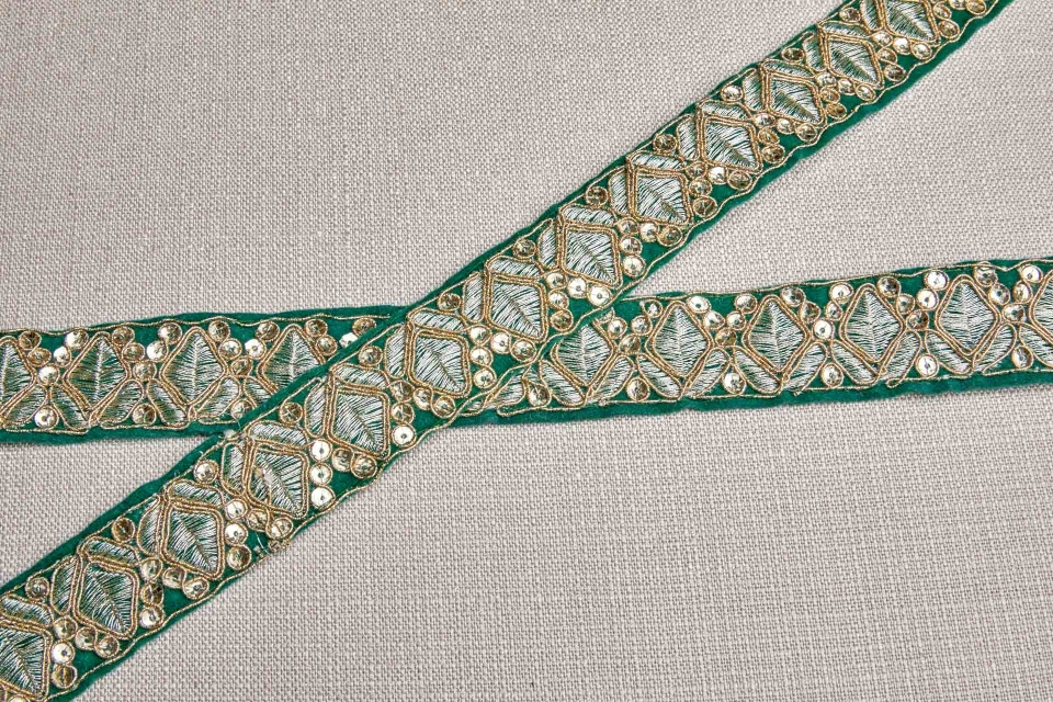 Geometric Flower Bud Motif Trim - Gold on Green