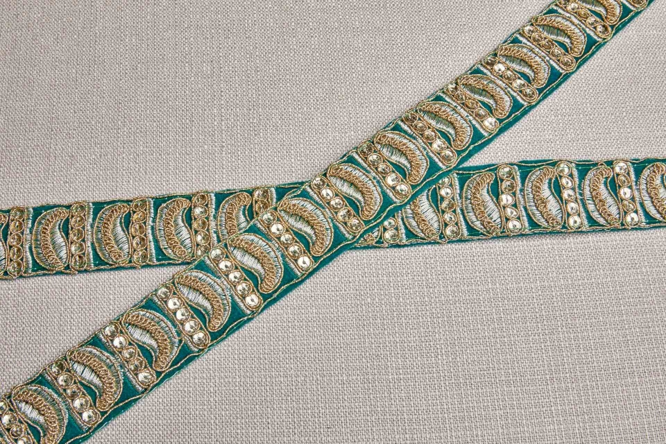 Mango Motif Trim - Gold on Green